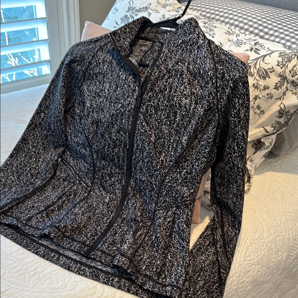 Lululemon, Athletic Black and white Zip-Up Jacket, Size 8